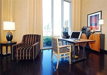Springhill By Marriott Bay Hotel 3*