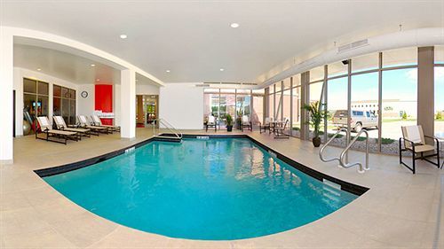 Springhill By Marriott Bay Hotel