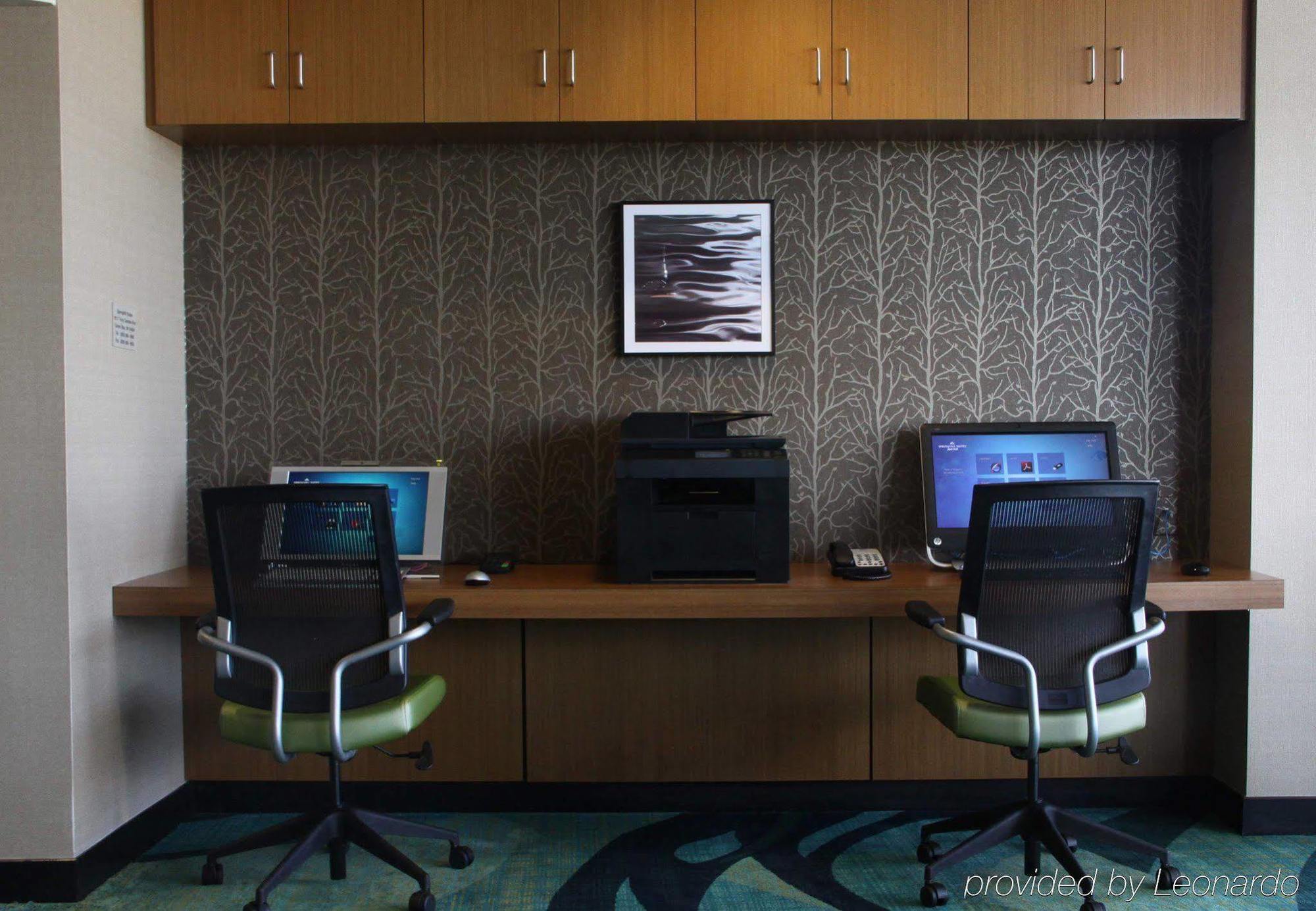 Springhill By Marriott Bay Hotel